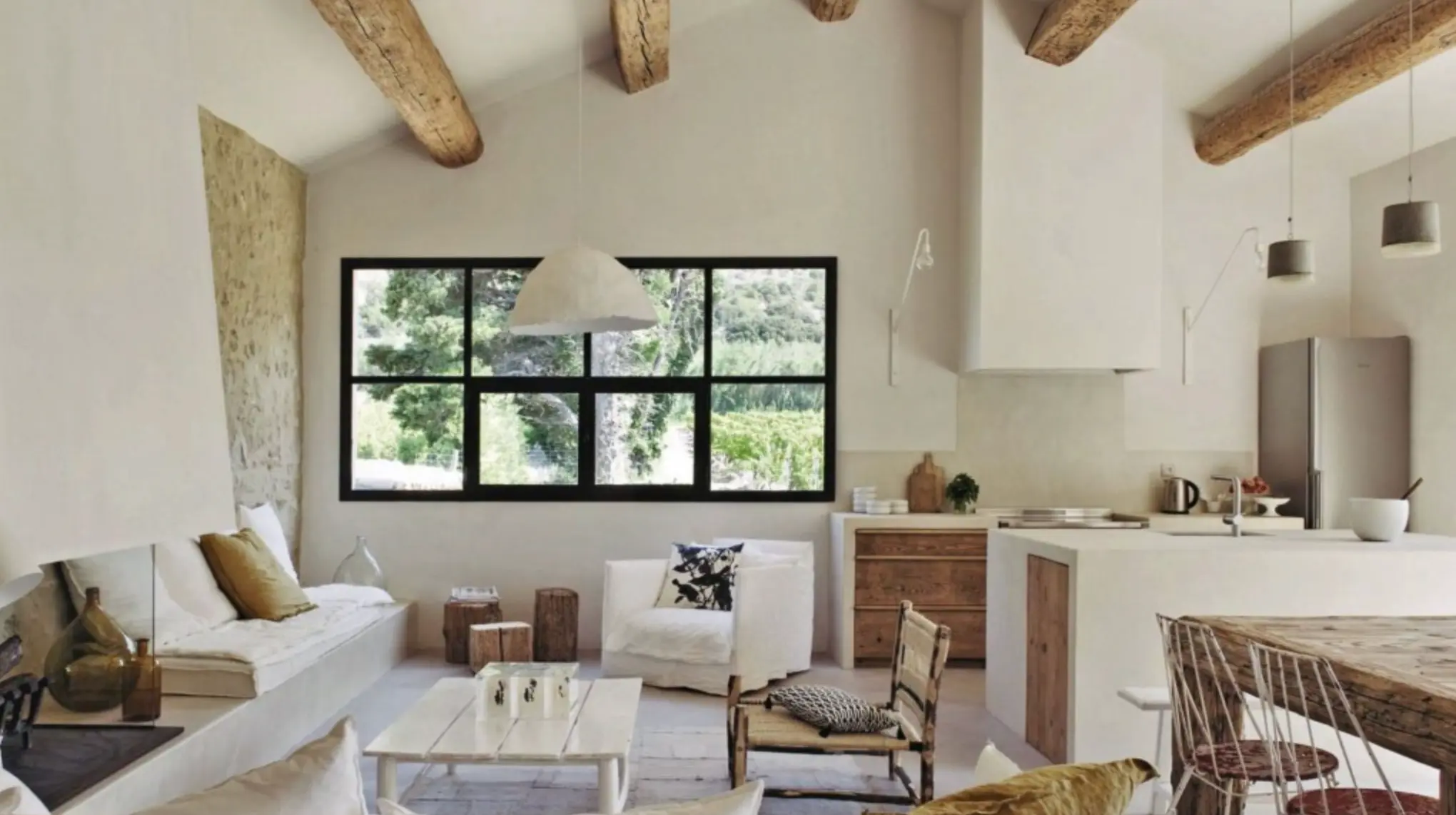 grand espace de vie maison en provence